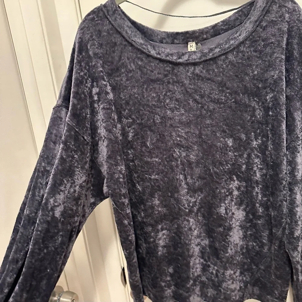 Free People We The Free Milan Crushed Velvet Shirt Top M Charcoal Gray Blue